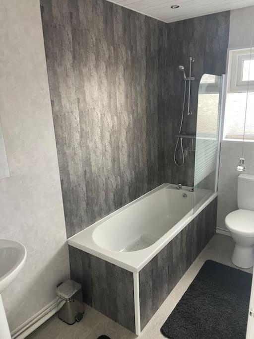 Fantastic Full 3 Bedroom Modern Apartment Belfast Exteriér fotografie